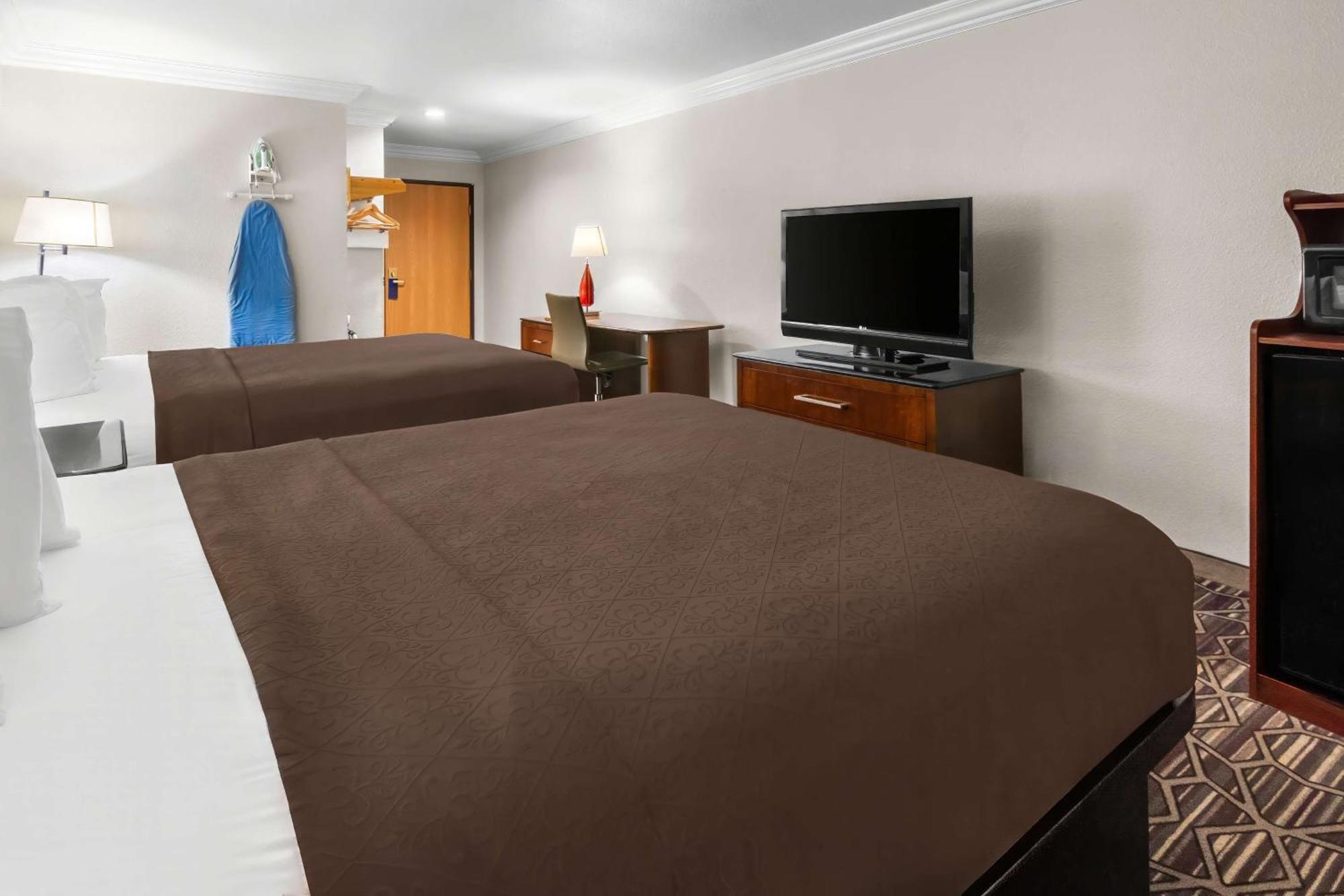 Surestay Plus By Best Western Fort Worth Benbrook Exterior foto