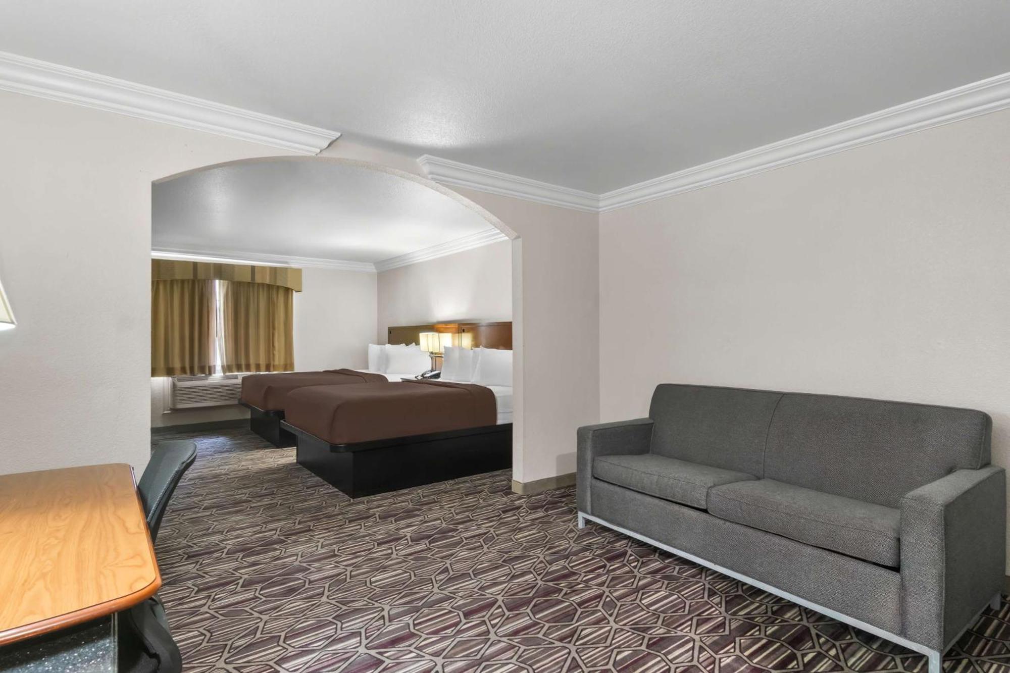 Surestay Plus By Best Western Fort Worth Benbrook Exterior foto